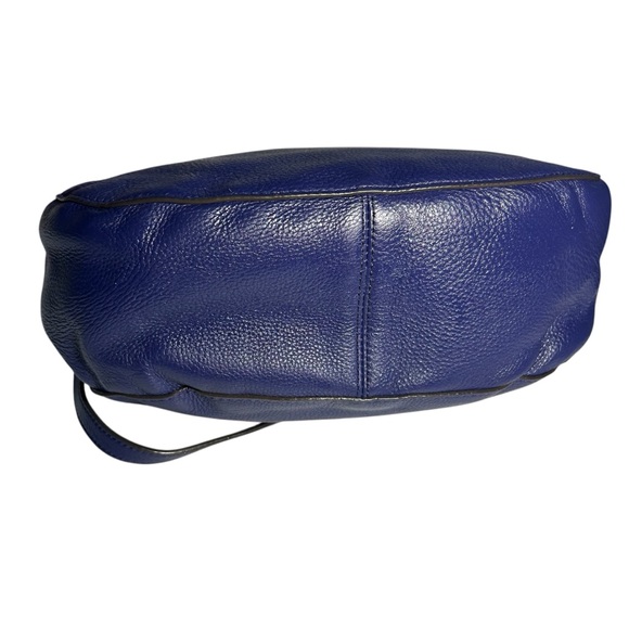 Henri Bendel Soho Messenger Pebbled Leather Handbag - Picture 7 of 14